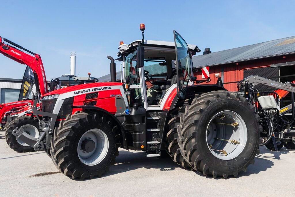 Massey Ferguson Traktörleri: Tarihçe, Türkiye'deki Yapı ve Model Serileri Massey Ferguson 8S serisi traktör