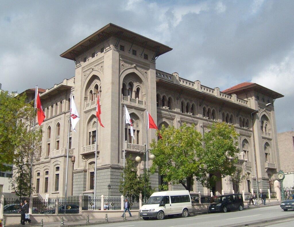 Tarımsal Krediler: Faiz İndirimli Ziraat Bankası ve Tarım Kredi Kredileri Ankara’daki tarihi Ziraat Bankası Genel Müdürlük binası